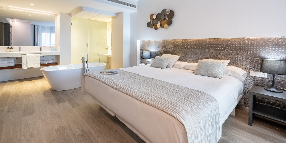 Premium Grand Suite Romance